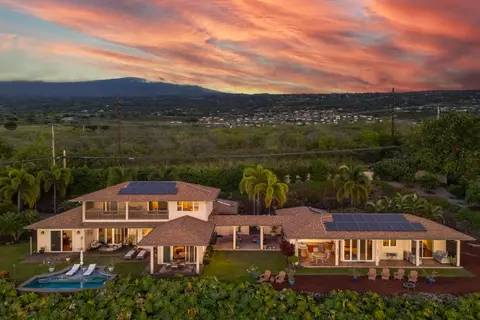 75-6121 Akoa St, Kailua Kona, HI 96740