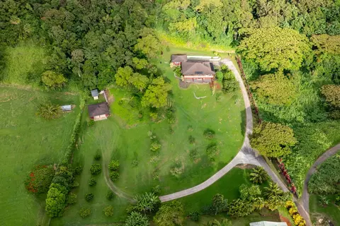 3170 E Iwipoo Rd #2, Kalaheo, HI 96741