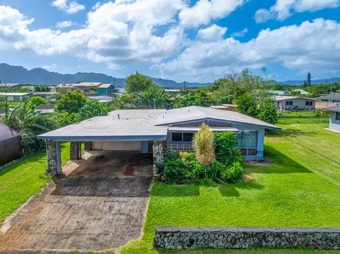4421 Mawaena St, Lihue, HI 96766