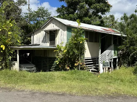 16-629 A Old Volcano Rd, Keaau, HI 96760