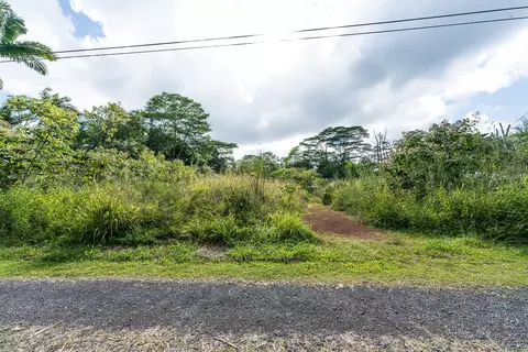 15-2060 12th Ave, Keaau, HI 96749