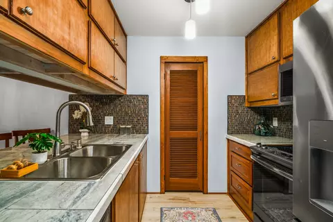 2080 Manawalea St #612, Lihue, HI 96766