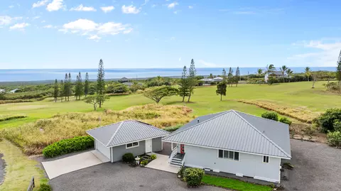 94-1452 Kaulua Cir, Naalehu, HI 96772