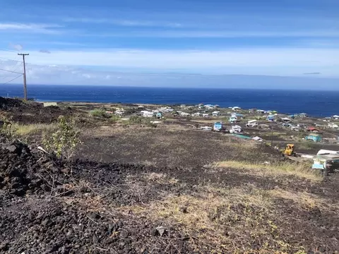 Umi Ave, Captain Cook, HI 96704