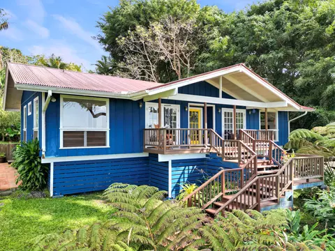 75-5320 Laaulu Rd #A, Holualoa, HI 96725