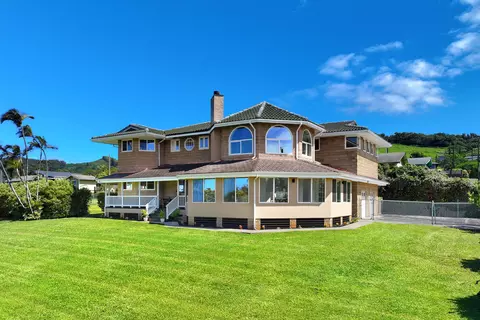 4867 Puuwai Rd, Kalaheo, HI 96741