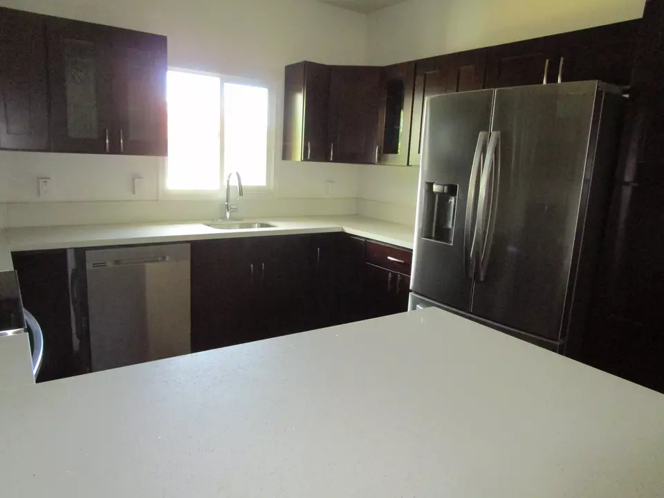 Kitchen - 2114 Kaumana Dr, Hilo, HI 96720 photo 2 of 4
