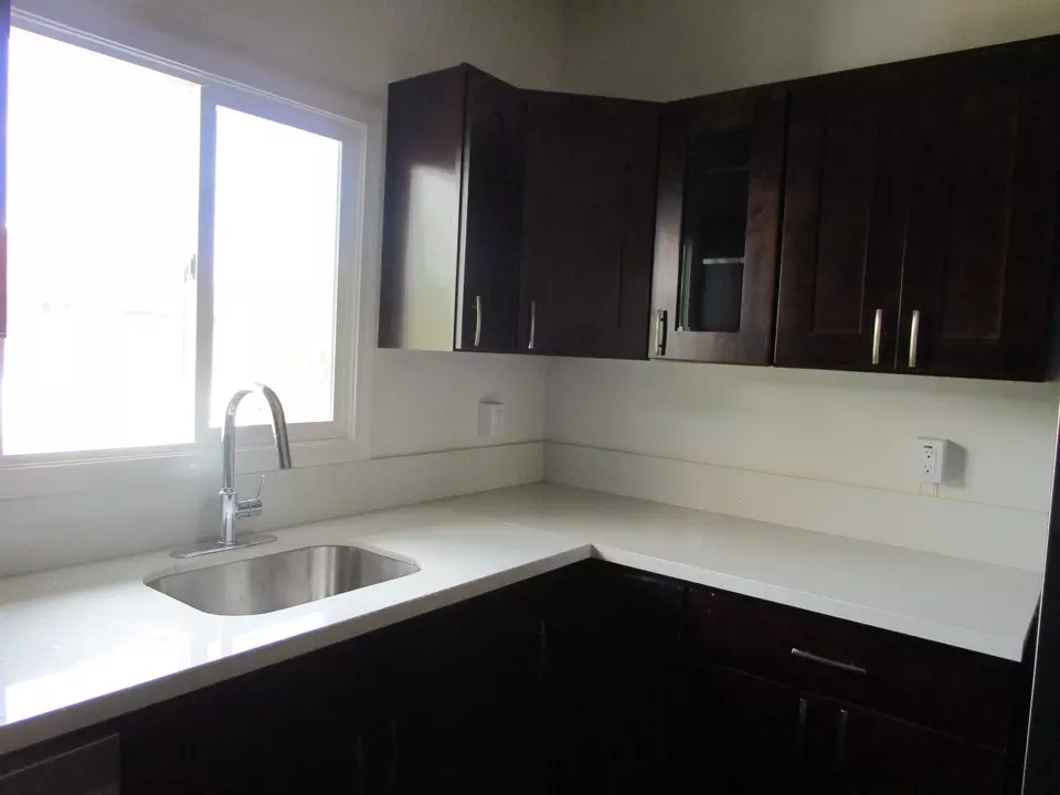 Kitchen - 2114 Kaumana Dr, Hilo, HI 96720 photo 3 of 4