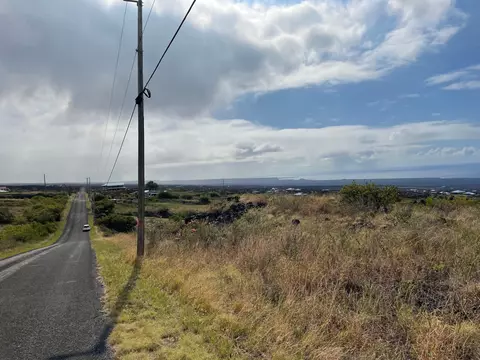 Jacaranda Dr, Ocean View, HI 96737