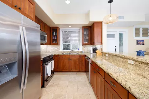 75-6025 Alii Dr #C102, Kailua Kona, HI 96740