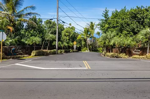 Ea Rd, Captain Cook, HI 96704
