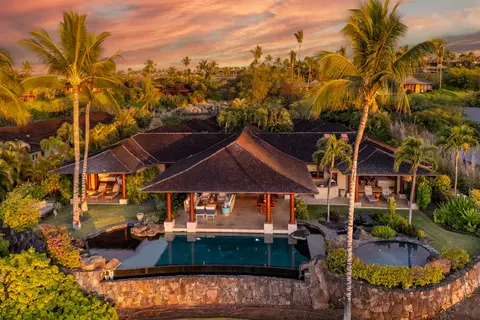 72-118 Poepoe Pl, Kailua Kona, HI 96740