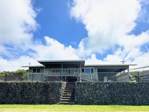 45-571 Pakalana St, Honokaa, HI 96727