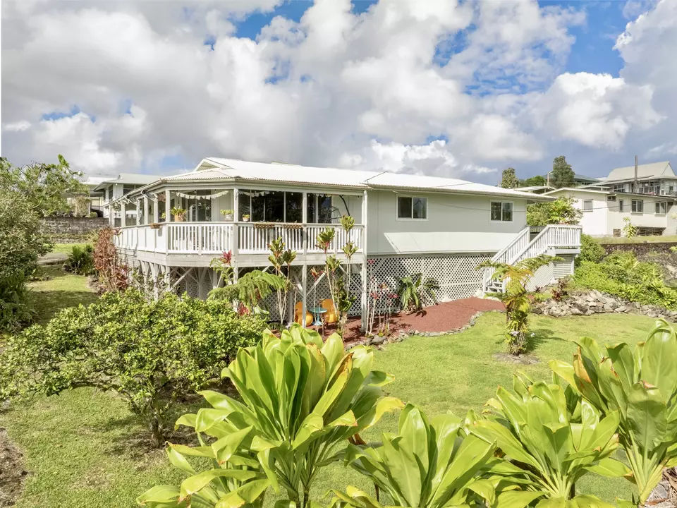 Exterior - 8 Kaikuono St, Hilo, HI 96720 photo 1 of 6