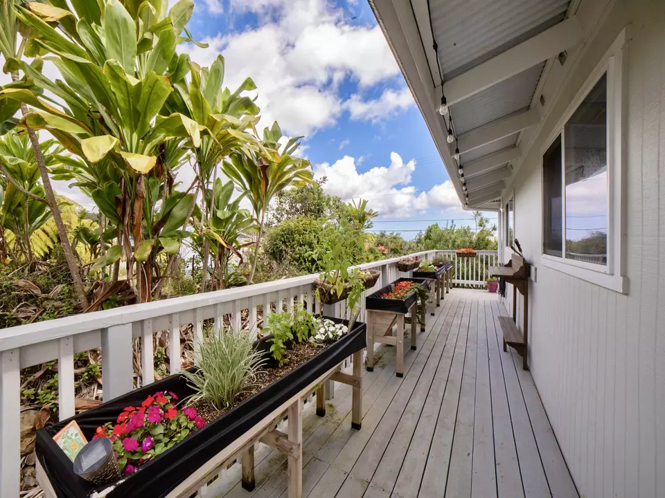 Exterior - 8 Kaikuono St, Hilo, HI 96720 photo 3 of 6