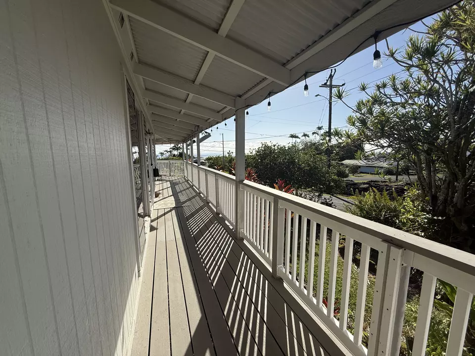 Exterior - 8 Kaikuono St, Hilo, HI 96720 photo 2 of 6