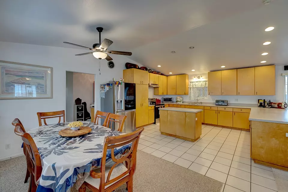 Kitchen - 497 Makanaa St, Hilo, HI 96720 photo 2 of 3