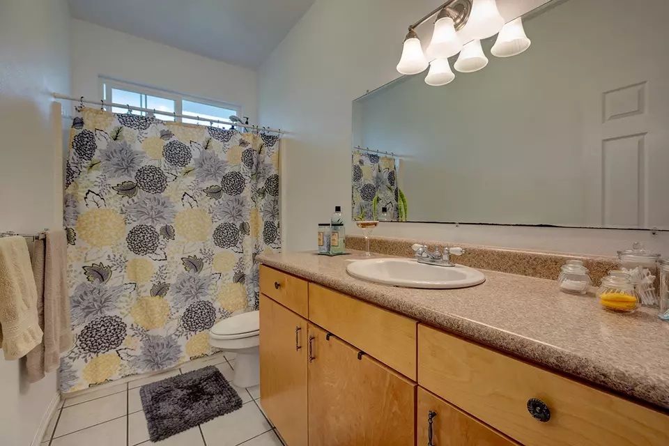 Bath - 497 Makanaa St, Hilo, HI 96720 photo 3 of 5