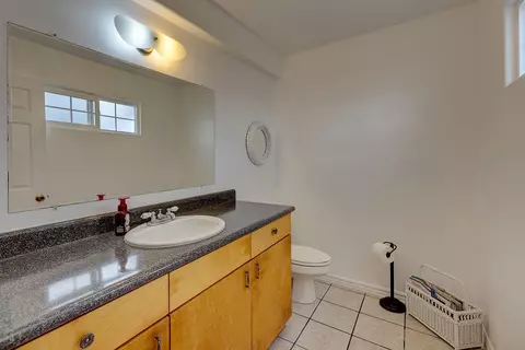 Bath - 497 Makanaa St, Hilo, HI 96720 photo 1 of 5