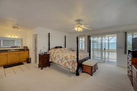 Bedroom - 497 Makanaa St, Hilo, HI 96720 photo 1 of 2