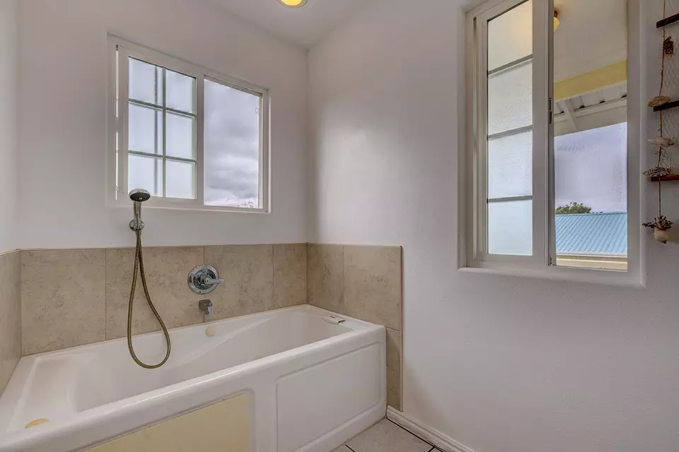 Bath - 497 Makanaa St, Hilo, HI 96720 photo 5 of 5