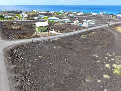 Eono Ave, Captain Cook, HI 96704