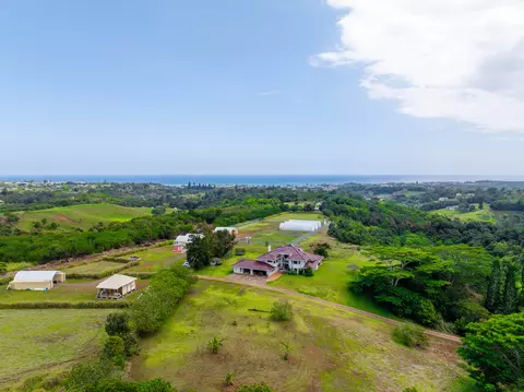 5370 Kaehulua Rd, Kapaa, HI 96746