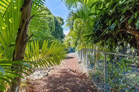 Papai St, Pahoa, HI 96778