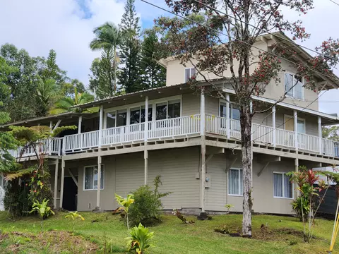 18-4129 Holana St, Volcano, HI 96785