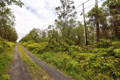 Lelehuna Rd, Volcano, HI 96785