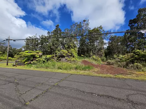 Old Volcano Rd, Volcano, HI 96785