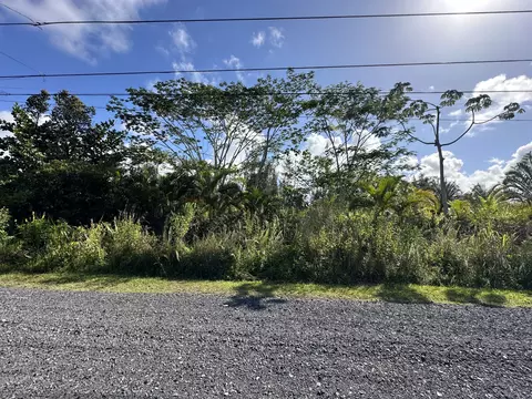 15-1074 Kiawe Rd, Keaau, HI 96749