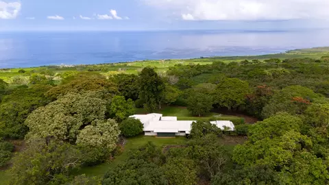 86-4190 Hookena Beach Rd, Captain Cook, HI 96704