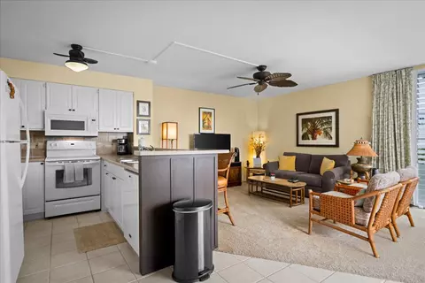 75-6016 Alii Dr #323, Kailua Kona, HI 96740