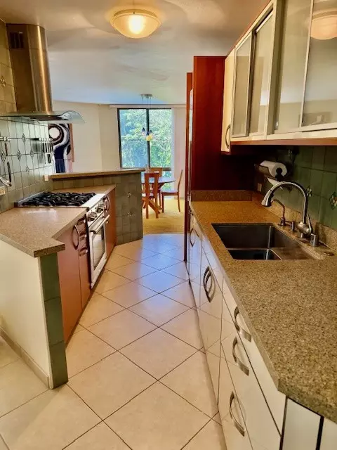 1911 Kalanianaole St #401, Hilo, HI 96720