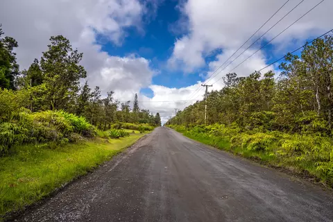 Kaleponi Dr, Volcano, HI 96785