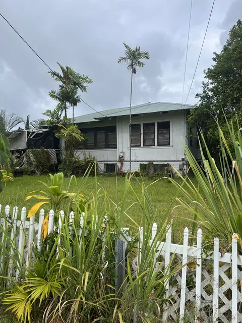 719 Laukapu St, Hilo, HI 96720