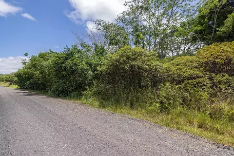 5 Th Ave, Keaau, HI 96749