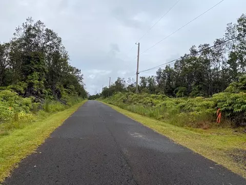 Pa Alii St, Volcano, HI 96785