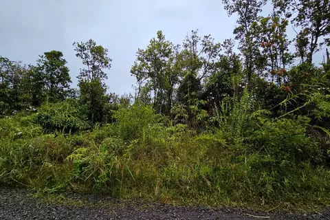 Makoa Rd, Volcano, HI 96785