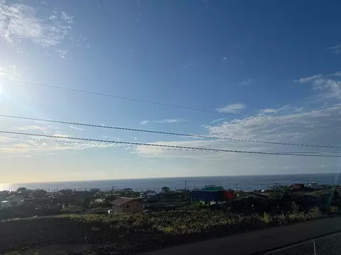 Eiwa Ave, Captain Cook, HI 96704