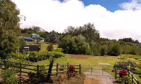 64-5288 Mokuloa Dr, Kamuela, HI 96743