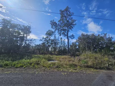 Coral Pkwy, Ocean View, HI 96737