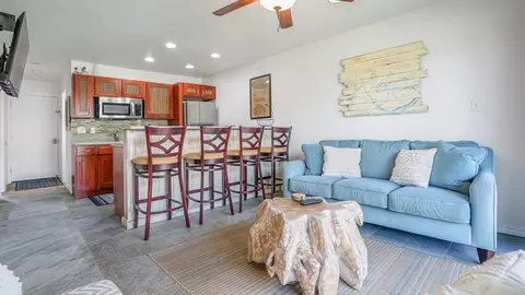 4-856 Kuhio Hwy #206, Kapaa, HI 96746