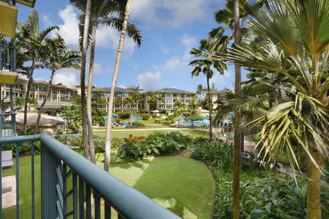 4-820 Kuhio Hwy #F202, Kapaa, HI 96746