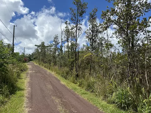 Sandalwood Ct, Keaau, HI 96749