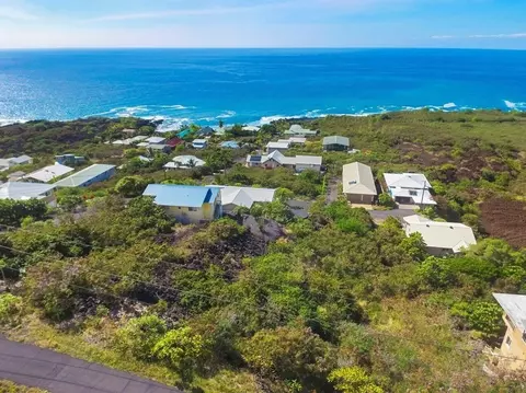 Japonica Rd, Captain Cook, HI 96704