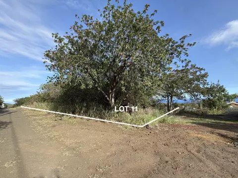94-6373 Puka St, Naalehu, HI 96772
