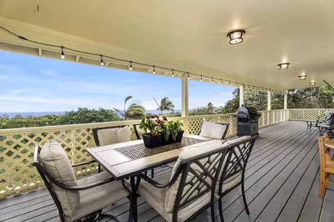 94-6494 Keoki Rd, Naalehu, HI 96772