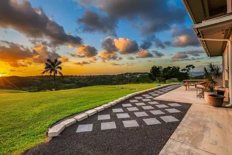 4858 Kahiliholo Rd UNIT 3, Kilauea, HI 96754
